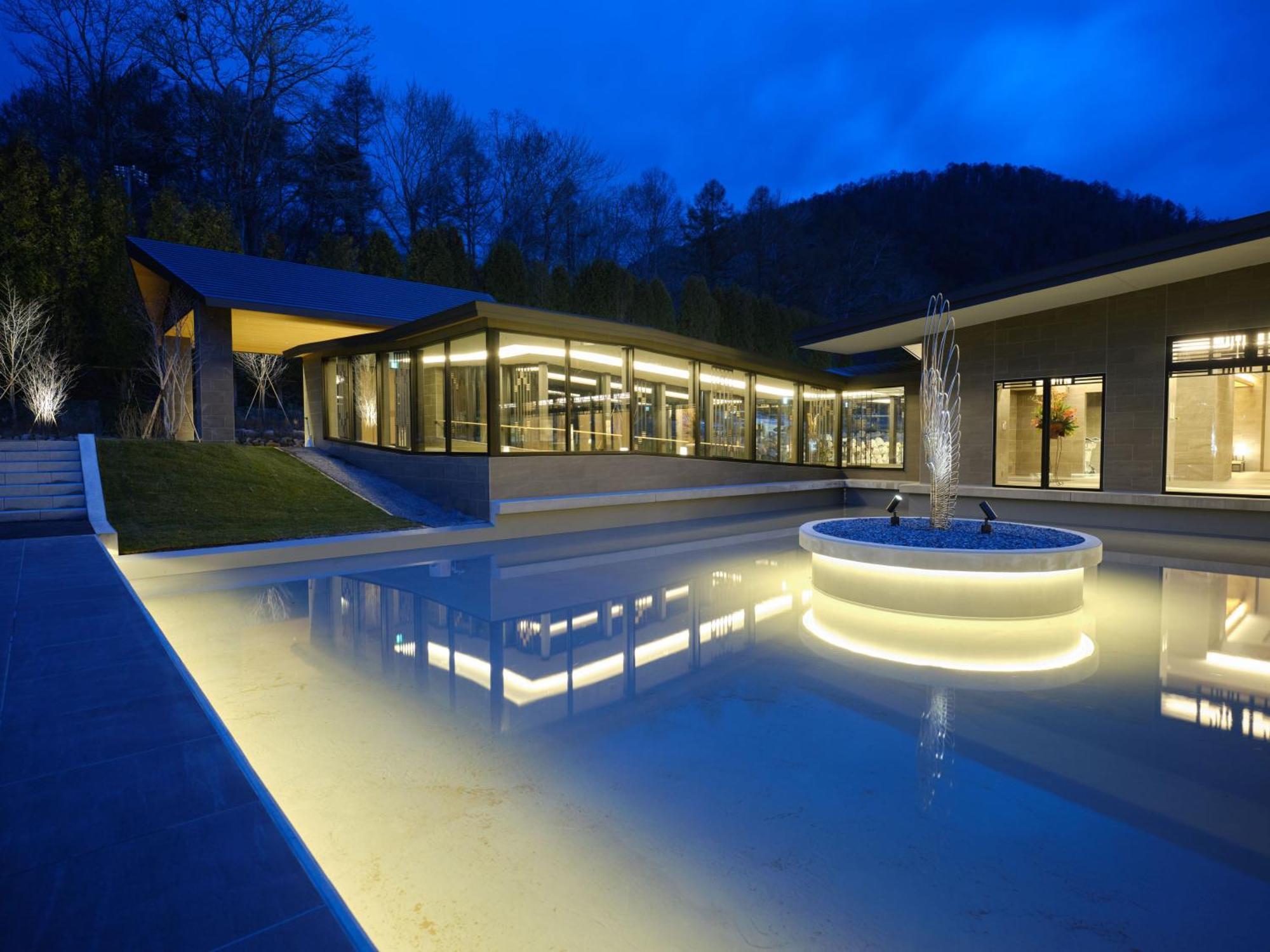 Lake Toya Tsuruga Resort Hikarinouta Тояко Экстерьер фото