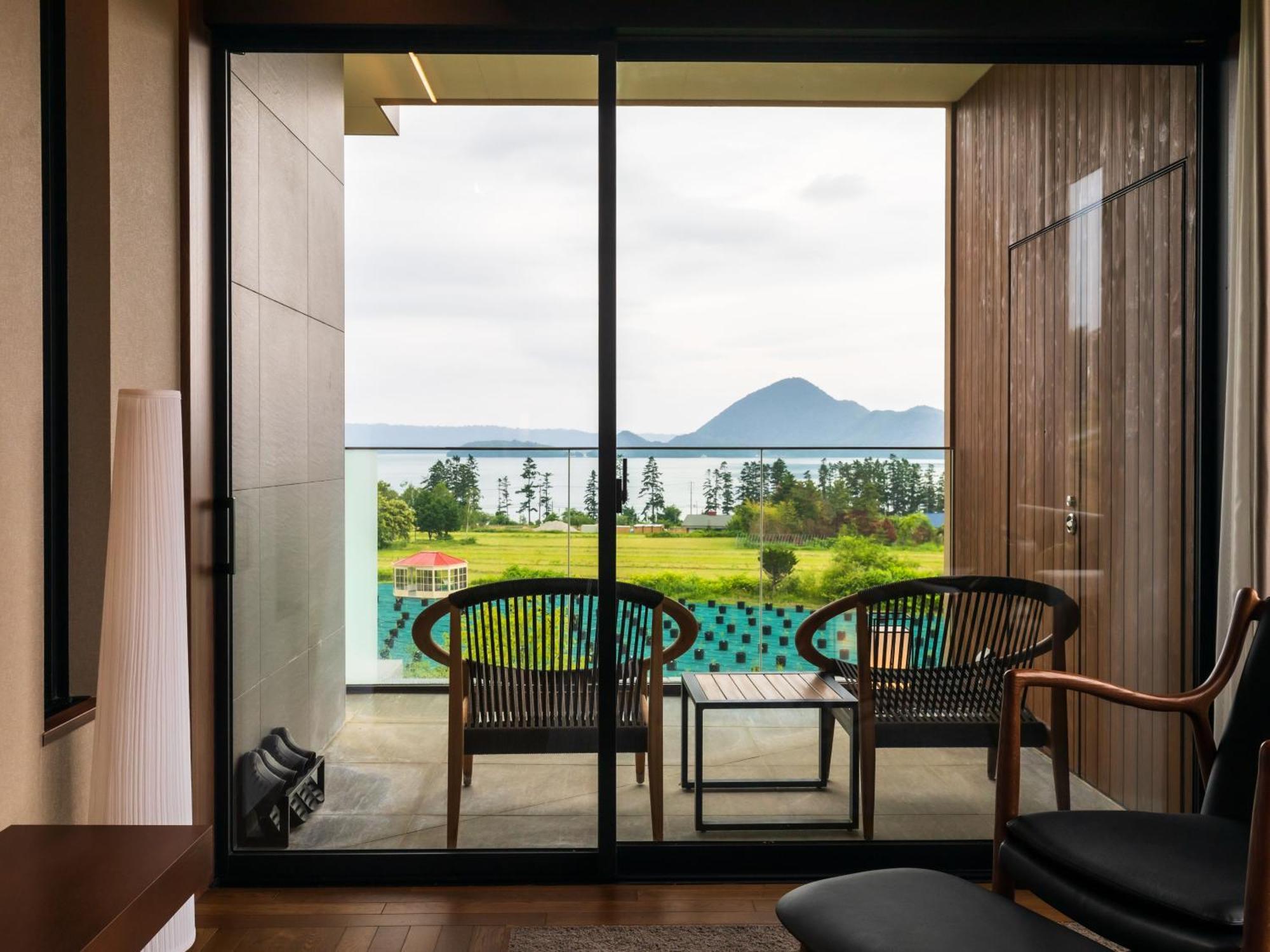 Lake Toya Tsuruga Resort Hikarinouta Тояко Номер фото